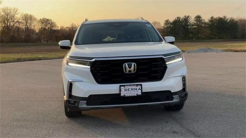2025 Honda Pilot Touring 8-Passenger