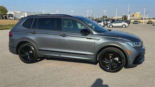 2023 Volkswagen Tiguan 2.0T SE R-Line Black