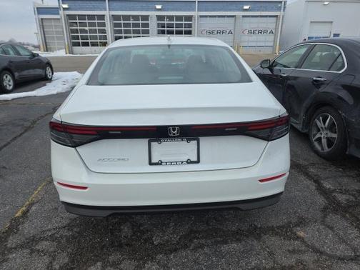 2025 Honda Accord LX 1.5T