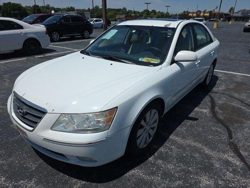 Powder White Pearl 2009 Hyundai SONATA Limited