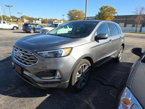 2023 Ford Edge Titanium