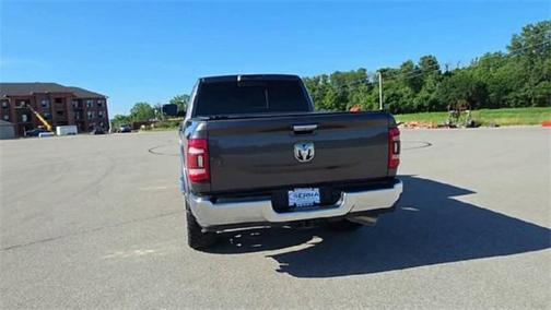 2022 RAM 2500 Laramie Crew Cab 4x4 6'4' Box