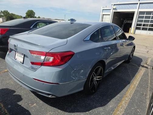 2022 Honda Accord Hybrid Touring