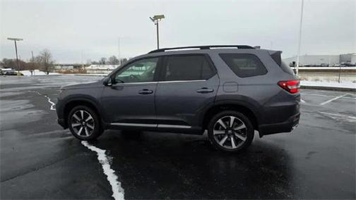 2025 Honda Pilot Touring 8-Passenger