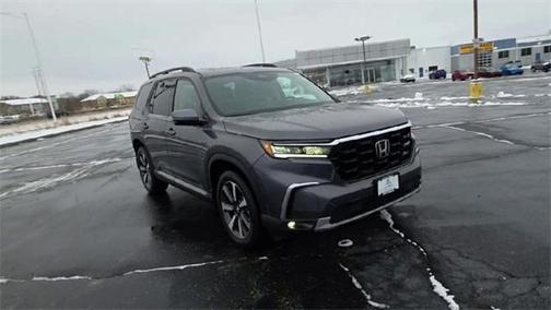2025 Honda Pilot Touring 8-Passenger