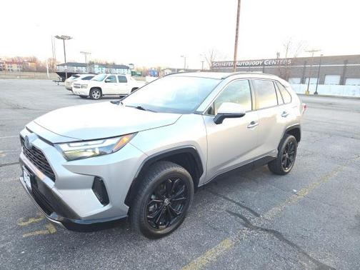 2023 Toyota RAV4 Hybrid SE