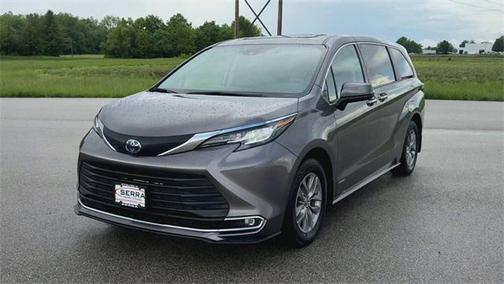 2021 Toyota Sienna XLE 7 Passenger