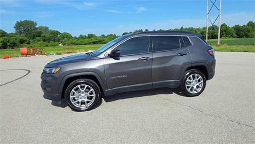 2022 Jeep Compass Latitude Lux