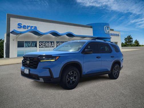 B-638p 2025 Honda Pilot TrailSport