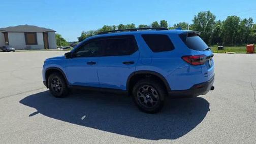 B-638p 2025 Honda Pilot TrailSport