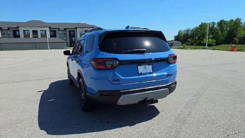B-638p 2025 Honda Pilot TrailSport
