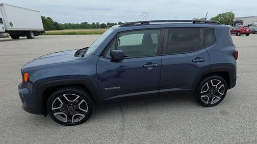 Slate Blue Pearlcoat 2020 Jeep Renegade Latitude