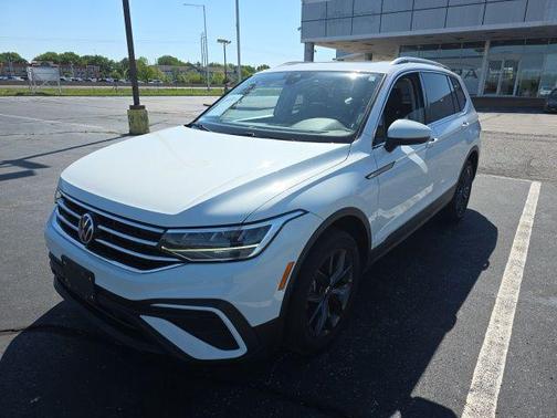Pure White 2022 Volkswagen Tiguan 2.0T SE 4MOTION