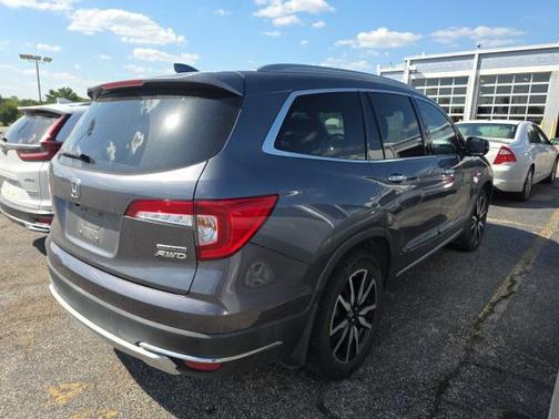 2020 Honda Pilot Touring 8-Passenger