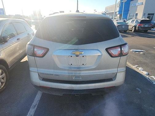 2017 Chevrolet Traverse 2LT