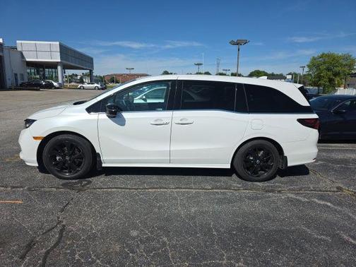R-569m 2024 Honda Odyssey Sport