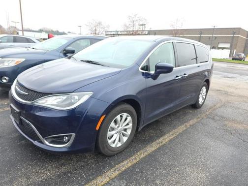 2018 Chrysler Pacifica Touring Plus