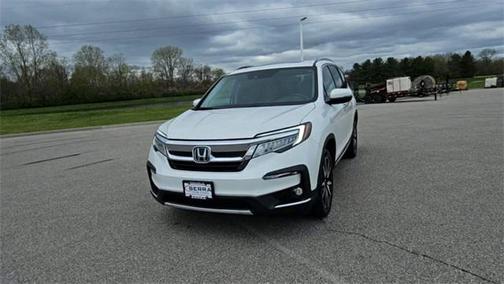R-580m 2022 Honda Pilot Touring 8-Passenger