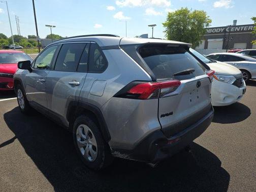 Silver Sky Metallic 2019 Toyota RAV4 LE