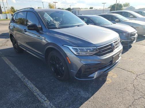 2022 Volkswagen Tiguan 2.0T SE R-Line Black