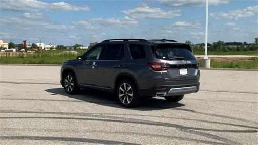 2025 Honda Pilot Touring 8-Passenger