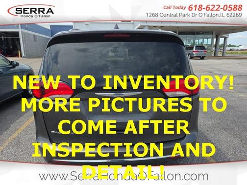 2017 Chrysler Pacifica Touring-L