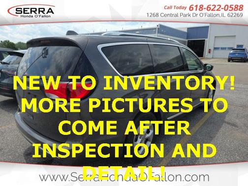 2017 Chrysler Pacifica Touring-L