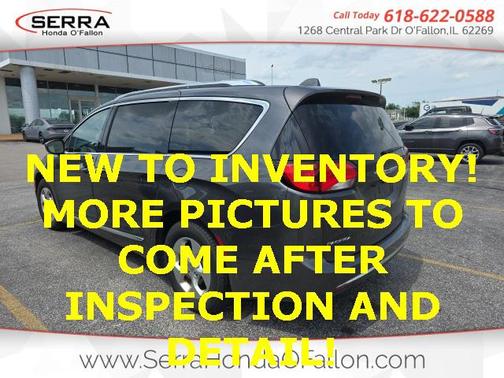 2017 Chrysler Pacifica Touring-L