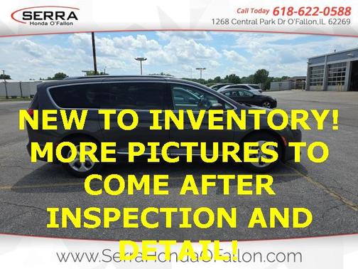 2017 Chrysler Pacifica Touring-L