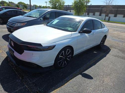 Platinum White Pearl 2026 Honda Accord Hybrid Touring