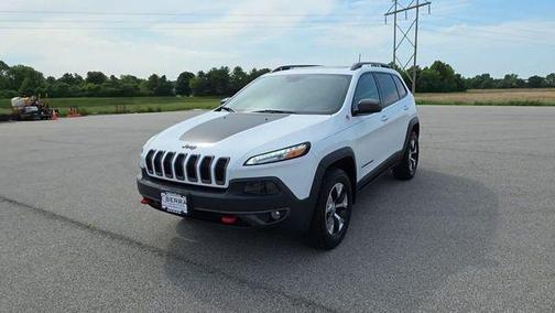 Bright White Clearcoat 2016 Jeep Cherokee Trailhawk