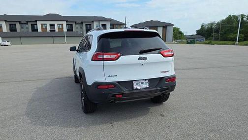 Bright White Clearcoat 2016 Jeep Cherokee Trailhawk