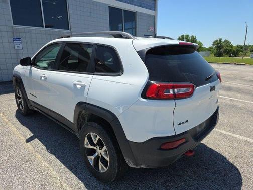 Bright White Clearcoat 2016 Jeep Cherokee Trailhawk