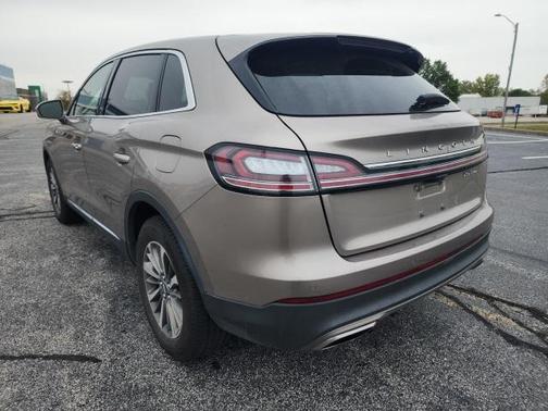 2019 Lincoln Nautilus Select