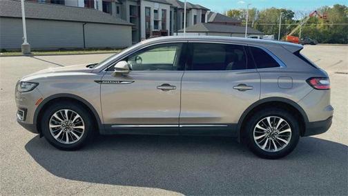 2019 Lincoln Nautilus Select