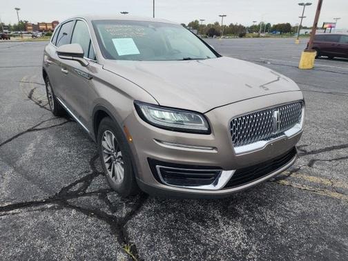 2019 Lincoln Nautilus Select