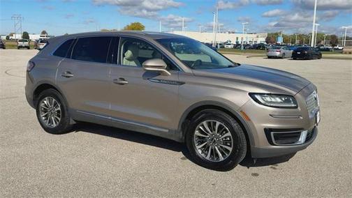 2019 Lincoln Nautilus Select