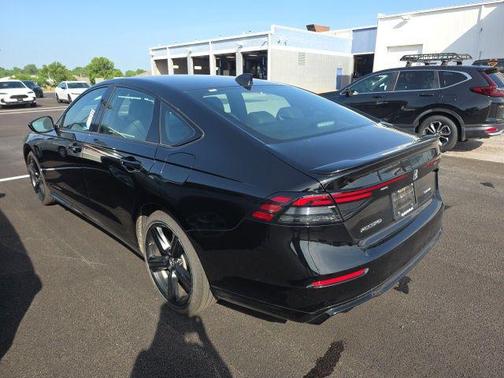 Crystal Black Pearl 2025 Honda Accord Hybrid Sport-L