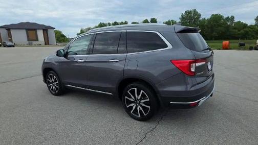Modern Steel Metallic 2020 Honda Pilot Touring 8-Passenger