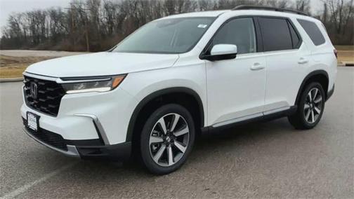 2025 Honda Pilot Touring 8-Passenger