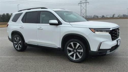 2025 Honda Pilot Touring 8-Passenger