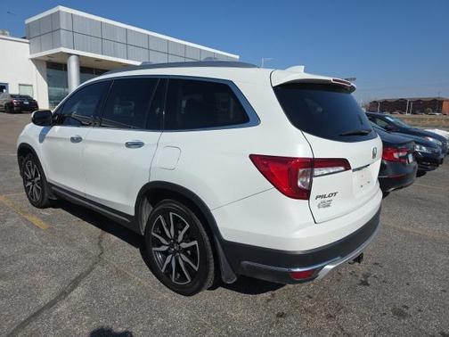 2021 Honda Pilot Touring 8-Passenger