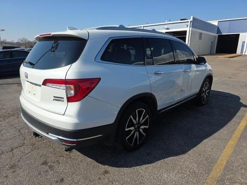 2021 Honda Pilot Touring 8-Passenger