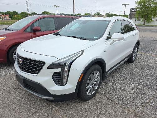 Crystal White Tricoat 2020 Cadillac XT4 Premium Luxury