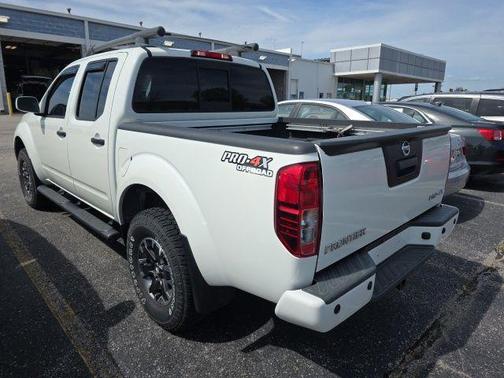 Glacier White 2021 Nissan Frontier PRO-4X