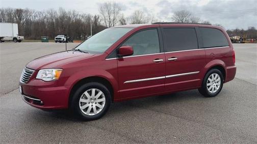 2016 Chrysler Town & Country Touring