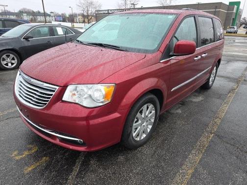 2016 Chrysler Town & Country Touring