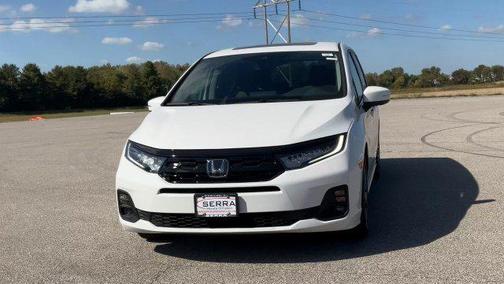 Platinum White Pearl 2027 Honda Odyssey Touring