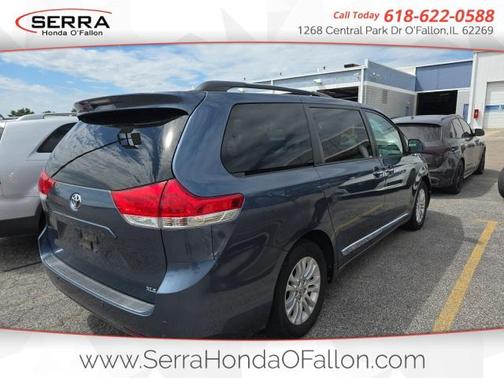 2013 Toyota Sienna XLE