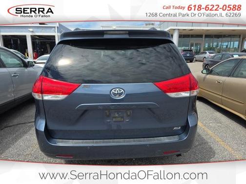 2013 Toyota Sienna XLE